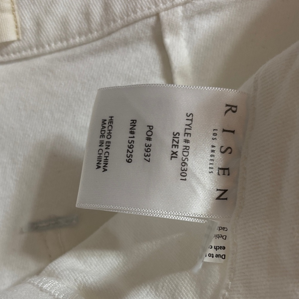 Classic White Button-Accent Skort - image 3